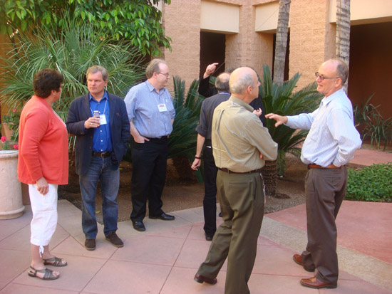 photo2-discussion-continues-in-tea-break
